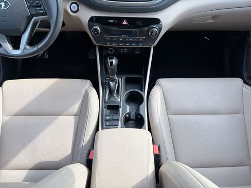 Used 2017 Hyundai Tucson SE Plus FWD image 30