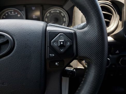 Used 2016 Toyota Tacoma TRD Sport w/ Premium & Technology Package AWD/4WD image 24