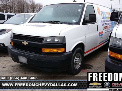 Used 2019 Chevrolet Express 2500 Work Van w/ Enhanced Convenience Package image 3
