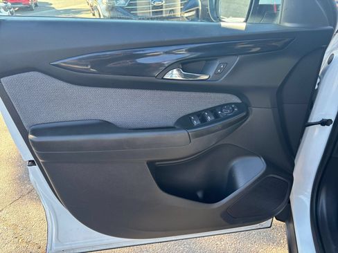 Used 2025 Chevrolet TrailBlazer LT FWD image 18