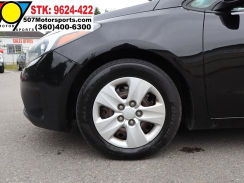 Used 2017 Kia Forte LX FWD image 22