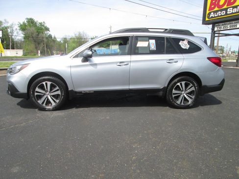 Used 2019 Subaru Outback 2.5i Limited AWD/4WD image 14
