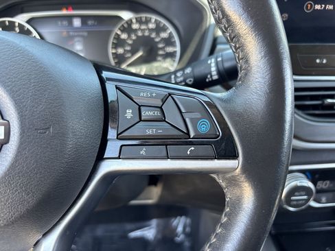 Used 2023 Nissan Altima 2.5 SL FWD image 19