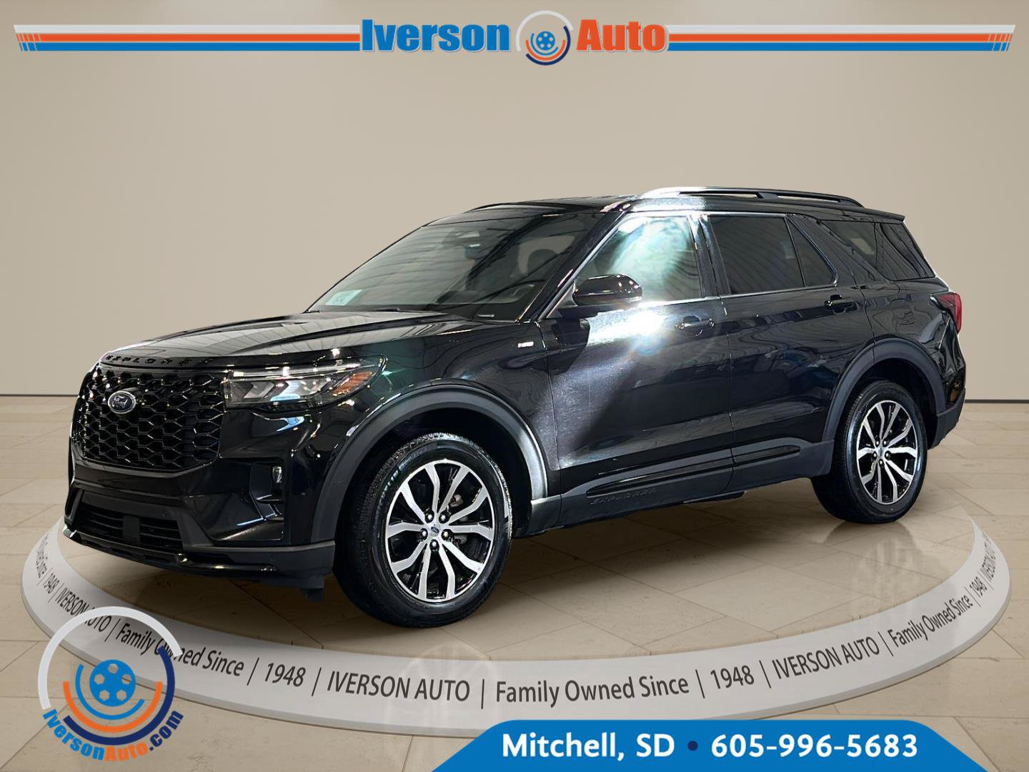 Used 2025 Ford Explorer ST-Line AWD/4WD image 3