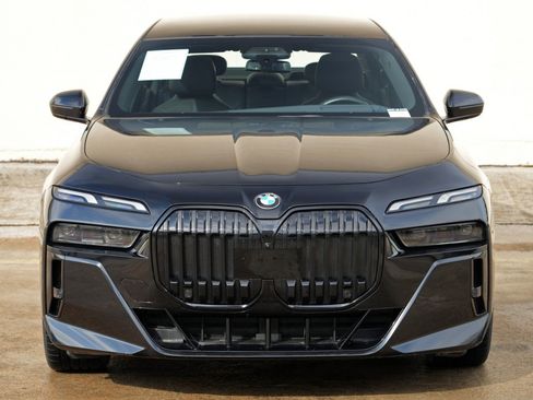 Used 2023 BMW 760i xDrive AWD/4WD image 62