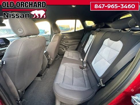 Used 2025 Chevrolet Trax RS w/ Driver Confidence Package FWD image 11