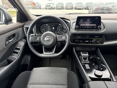 Used 2023 Nissan Rogue SV AWD/4WD image 14