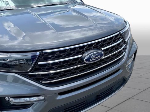 Certified 2023 Ford Explorer XLT w/ Equipment Group 202A AWD/4WD image 30