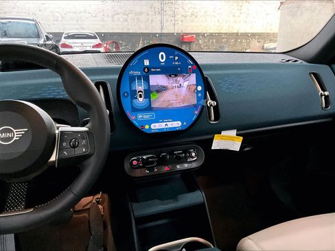 Certified 2025 MINI Cooper Countryman S image 9