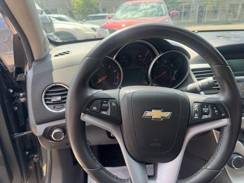 Used 2013 Chevrolet Cruze LT FWD image 14
