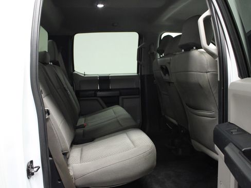 Used 2015 Ford F150 XLT AWD/4WD image 13