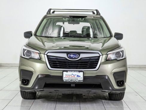 Used 2019 Subaru Forester image 3