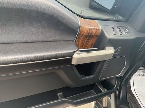 Used 2019 Ford F150 Lariat w/ FX4 Off-Road Package image 17