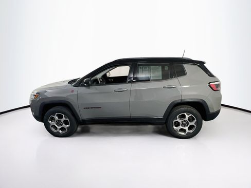 Used 2022 Jeep Compass Trailhawk w/ Trailhawk Convenience Group AWD/4WD image 8
