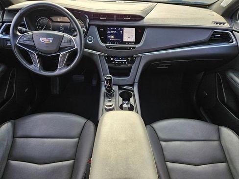 Certified 2025 Cadillac XT5 Premium Luxury FWD image 13