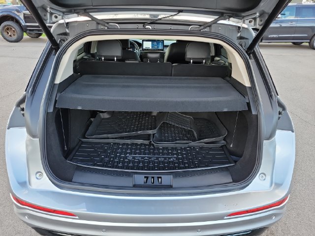 Used 2023 Lincoln Corsair AWD w/ Equipment Group 101A image 33