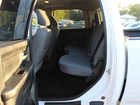 Used 2013 RAM 2500 Tradesman w/ Chrome Appearance Group image 30