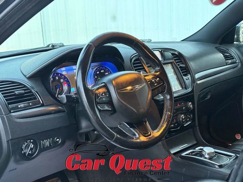 Used 2016 Chrysler 300 S w/ 300S Premium Group image 10