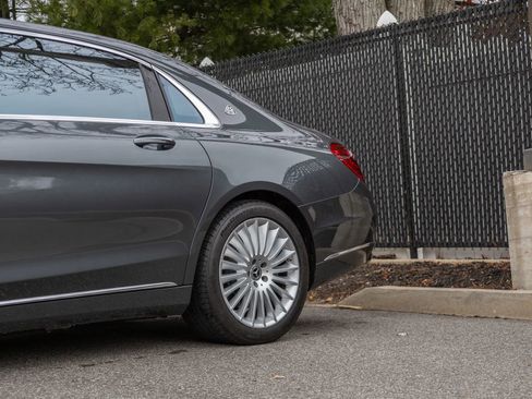 Used 2018 Mercedes-Benz Maybach S 560 4MATIC image 36