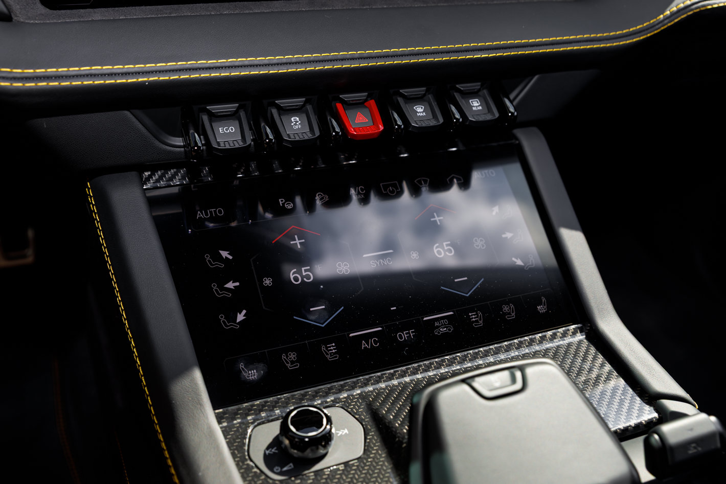 Used 2025 Lamborghini Urus S AWD/4WD image 37