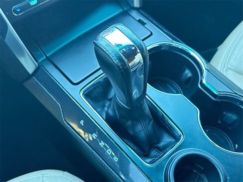 Used 2016 Ford Explorer Limited image 22