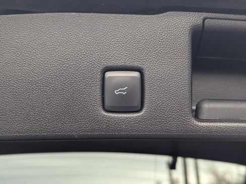 Used 2023 Ford Escape ST-Line image 32