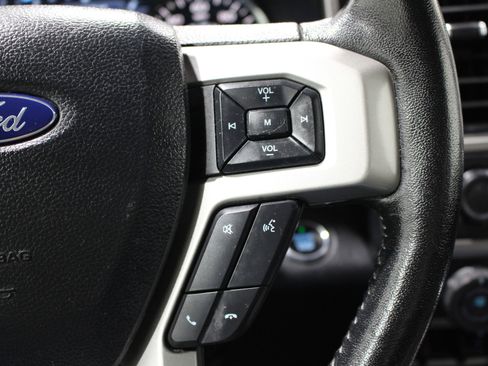 Used 2019 Ford F150 Lariat AWD/4WD image 12