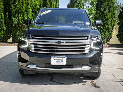 Used 2023 Chevrolet Tahoe High Country image 3