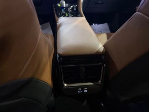 Used 2025 Toyota Crown Signia AWD/4WD image 34
