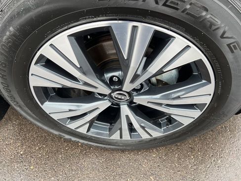 Certified 2023 Nissan Rogue SV image 39