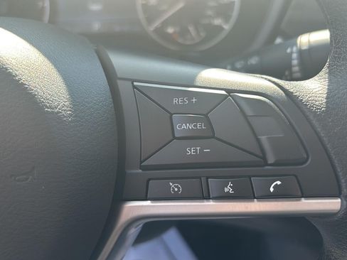 Used 2025 Nissan Altima 2.5 SV FWD image 14