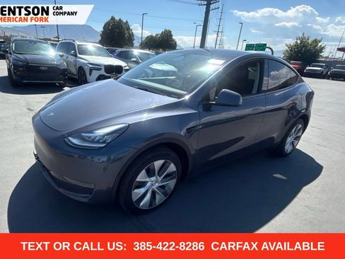 Used 2023 Tesla Model Y Long Range AWD/4WD image 1