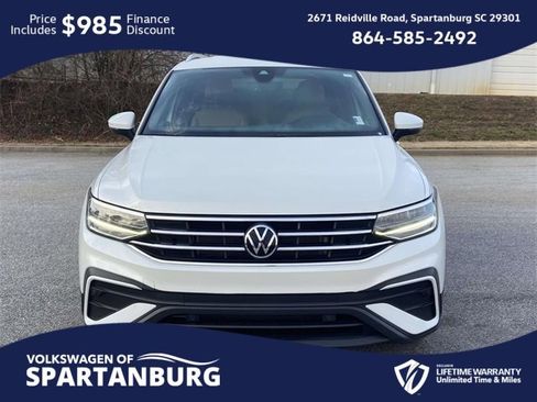 Used 2023 Volkswagen Tiguan SE image 8