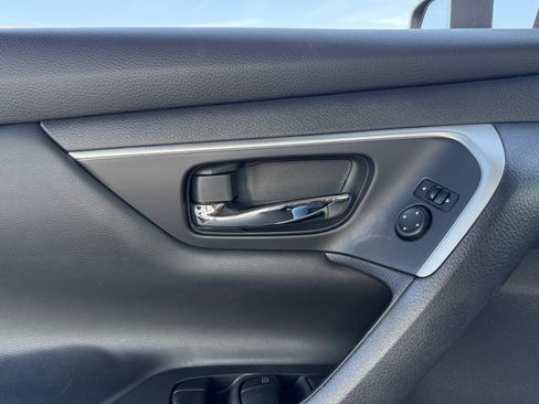 Used 2016 Nissan Altima 2.5 S w/ Power Driver Seat Package image 18