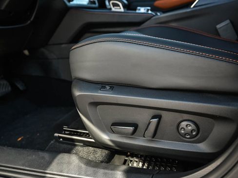 New 2025 Mitsubishi Outlander SEL image 18