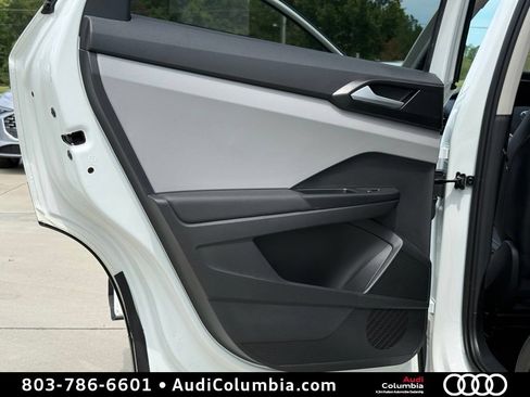 Used 2022 Volkswagen Taos SE FWD image 23