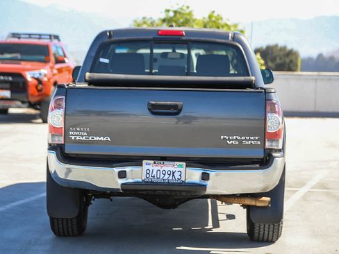 Used 2011 Toyota Tacoma PreRunner w/ SR5 Pkg #2 RWD image 6