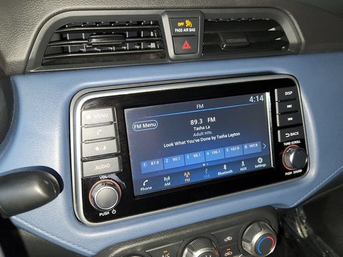 Used 2025 Nissan Versa SV FWD image 34
