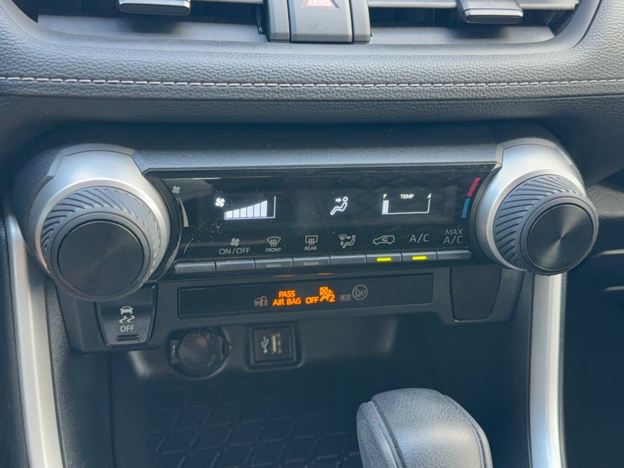 Certified 2023 Toyota RAV4 LE FWD image 22