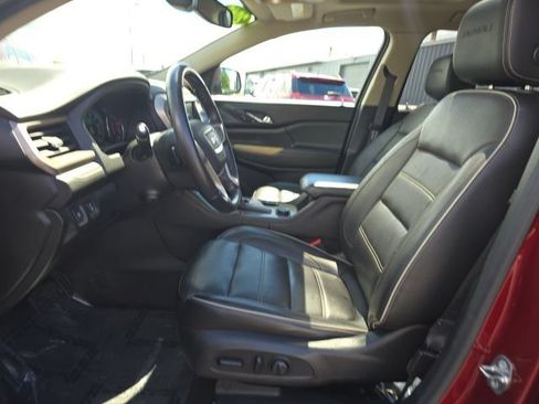 Used 2018 GMC Acadia Denali w/ Technology Package AWD/4WD image 10