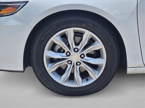 Used 2025 Chevrolet Malibu LT FWD image 14