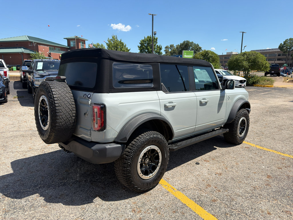Used 2022 Ford Bronco Outer Banks w/ Sasquatch Package AWD/4WD image 5