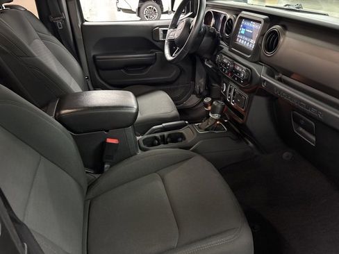 Used 2021 Jeep Wrangler Sport S image 9