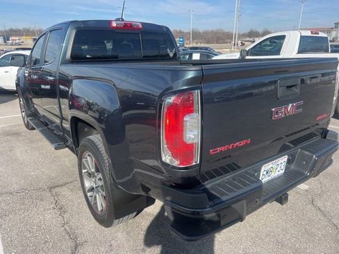 Used 2020 GMC Canyon Denali image 3