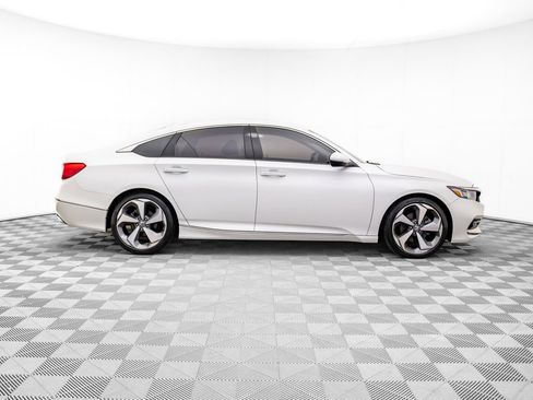 Certified 2020 Honda Accord Touring image 8