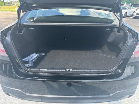 Used 2025 Subaru Legacy Premium image 5