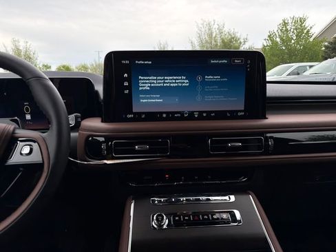New 2026 Lincoln Aviator Reserve AWD/4WD image 19