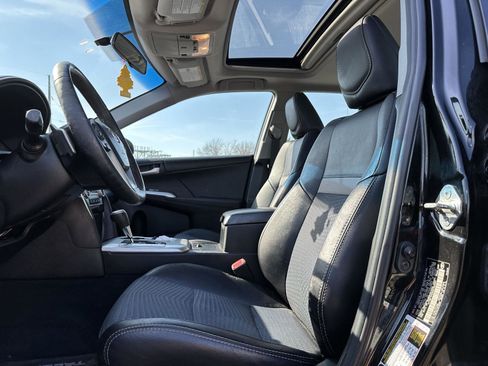 Used 2012 Toyota Camry SE image 11