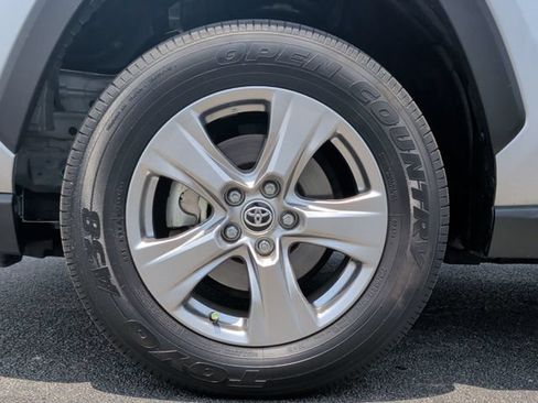 Used 2023 Toyota RAV4 XLE w/ Convenience Package FWD image 10