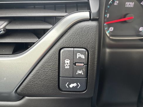 Used 2019 Chevrolet Tahoe LT w/ LT Signature Package image 34